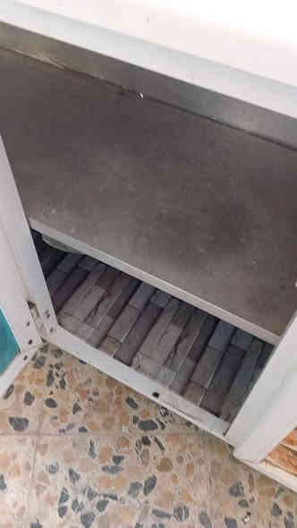 سنكي كامل الطول مترين العرض نص متر البيع سعر قفل 60غير 60مابيع الاتراسلني والاتعب روحك مكاني سماوه فرع حي العمال قرب مدرسة ام سلمه البنات رقمي ***********بيه وتساب السماوا
