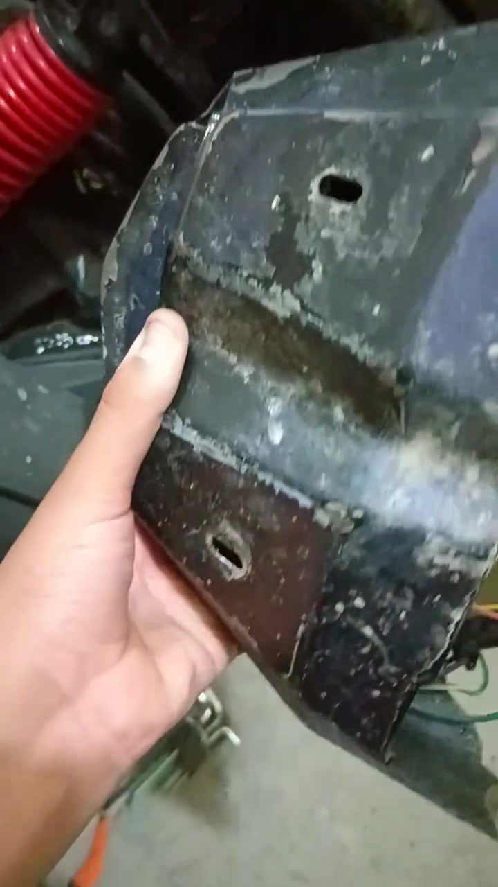 سلام عليكم بك لايت r6 نضافة شوفت عينك يرادله قواعد وترتيب استفسار خاص او اتصل ***********
