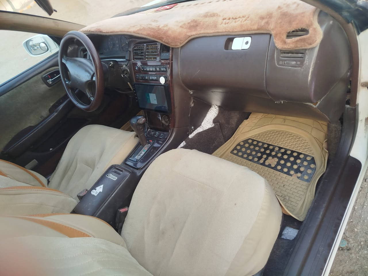 سلام عليكم مارك مديل ٩٤ سياره جديده وجاهزه اي نقص مابيها كله شغال مكفوله من الكص ونقل جثه ولعيب الشرعي مكينه وكير ونجي سياره كلش حلوه السعر ٦٨ وبيها مجال مكان السياره قضاء القرنه ***********
