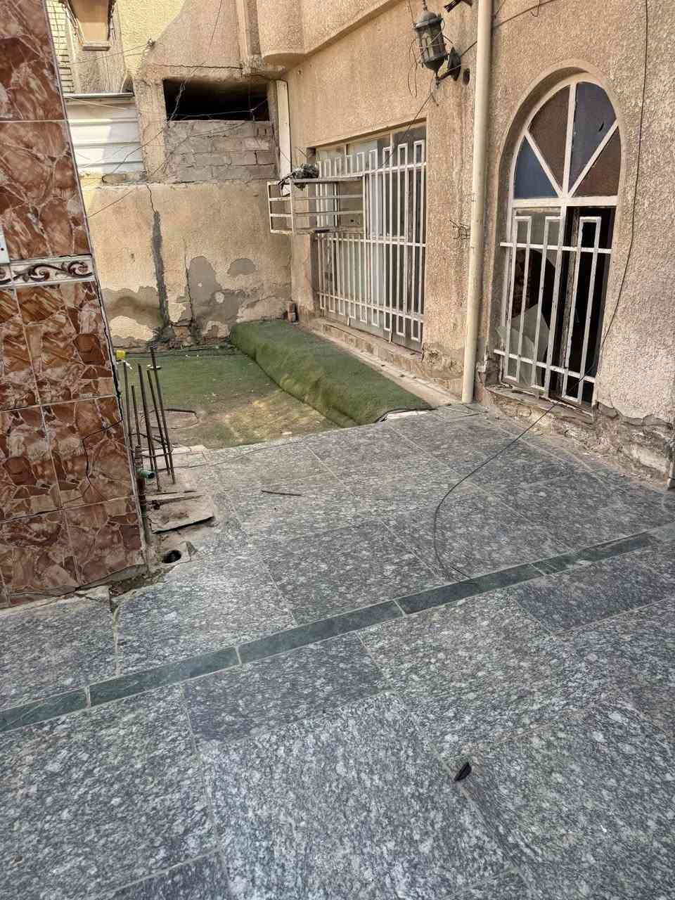 للإيجار بيت مساحة ١٢٠ م طابق واحد
أستقبال + مطبخ + غرفة نوم + صحيات + بيتونة  

العنوان / الشعب شارع الصحة المنطقة المقابل جامع قباء

للأستفسار الاتصال *********** مكتب الكرار للعقار
