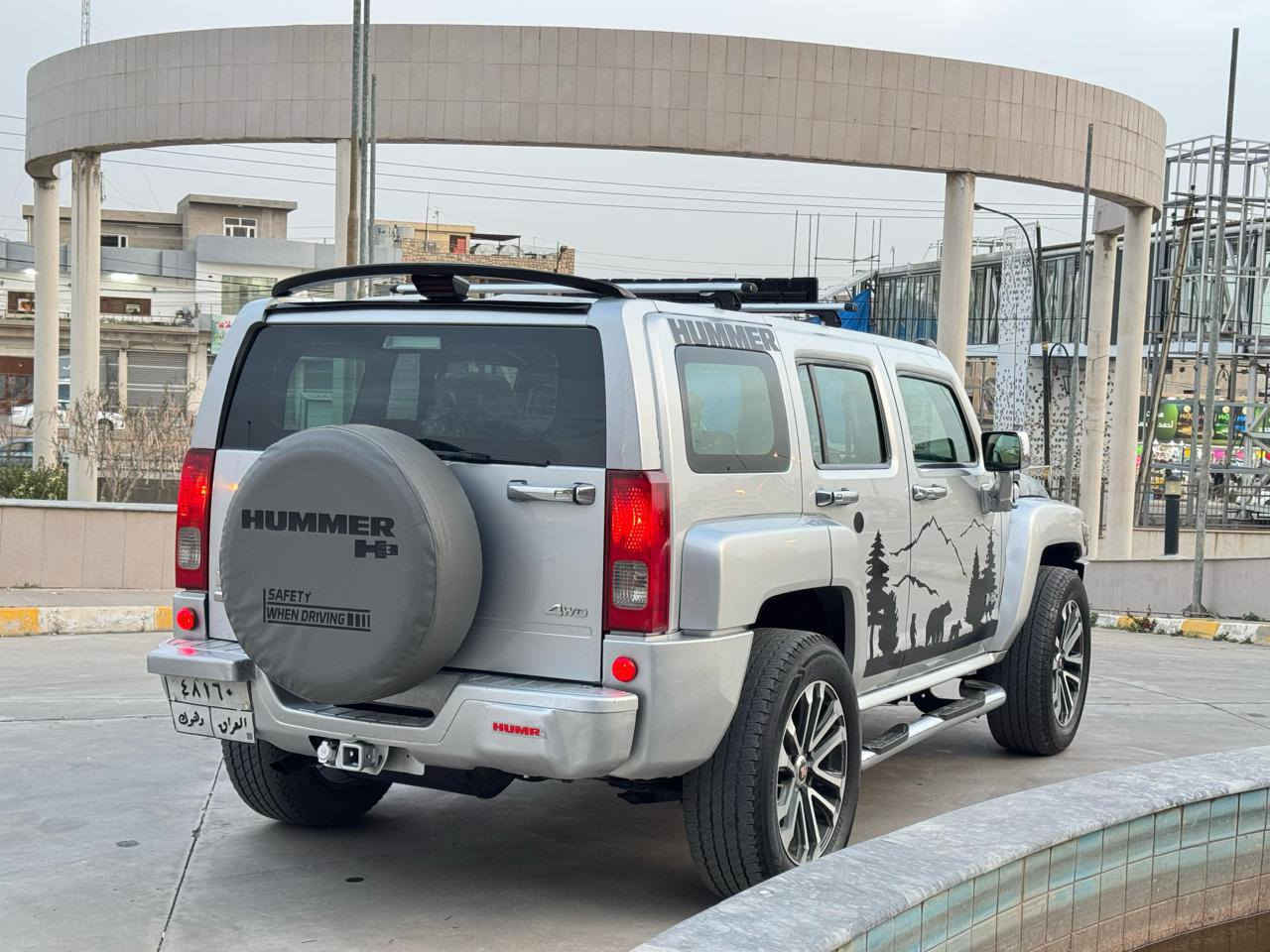 بسم الله 

كوردي/عربي 

هه مه ر بؤ فرؤشتن مؤديل ٢٠٠٧ كلين تايتله سبوغي
تيدانييه ساردي تيدا نيه له سه ر بيلاد ماوه زؤر زؤر باكه  تنها سقفو بؤنيد كه مي كالبونه وه ي هه يه
كوشن جلده ناو زه رده وارد
 خليجيه شاشه ئايباده وكاميرايه
 مكينه ٣٧٠٠ مرغوبه
كير و مكينه به شه رته نكراوته وه. وييل ٢١ انج كرؤمه 
ده بل اكسله كه رمي و ساردي به شه رته به ناوي خؤمانه
تحويل و خرامه وه و كيرو مكينه و دعامي بؤ دعامي 
به شه رته سعري 108 و مجالي تيدايه
شويني سياره كه ركووك
***********
***********

همر للبيع موديل ٢٠٠٧ كلين تايتل بدون صبغ و
 بدون بارد عالبلاد باقي كولش نظيف.. فقط بنيد و السقف شويه جارد... كشنات جلد دواخل اصفر السياره وارد خليجي شاشه ايباد و كاميرا. مكينه ٣٧٠٠ (المرغوب)
كير و محرك شرط ممفتوح وييل ٢١ انج كرووم 
دبل اكسل تبريد شرط ثلج 
السياره باسمنا. تحويل و غرامه و كير و محرك و دعاميه للدعاميه شرط سعرها 108 وبيها مجال
مكان السياره كركوك

***********
*********** شمشمل, السليمانية
