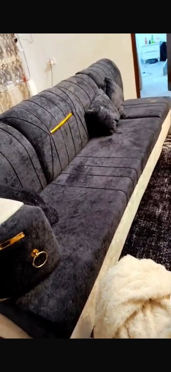 للبيع ب٣٠٠ جديد صار كم يوم عندي بي عيب واحد موضح بلصوره


**إذا كنت صاحب هذا الإعلان وتريد حذفه لأي سبب، رجاءا أرسل رسالة إلى الدعم الفني**