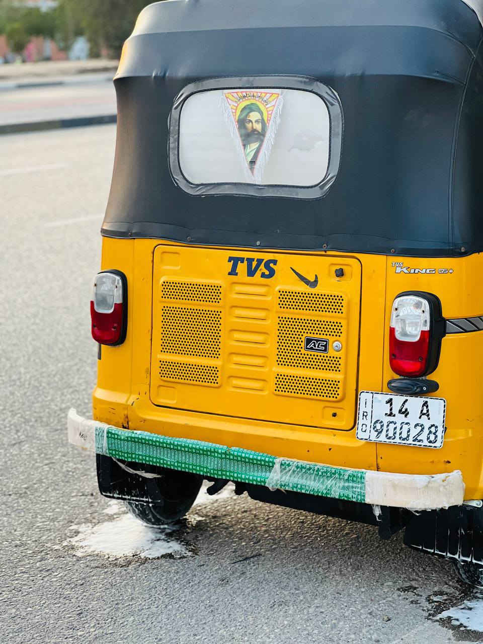 سلام عليكم تكتك تي في اس ٢٠٢٠ رقم نكليزي مكينه مفتوحه البدي كفاله ماعده الخياسات معمره الخياسات معمره مكينه ناعم وخير من الله تكتك جديده وجاهز من كل شي رادله ترتيب بصيط كلش حته ٢٥الف مايكلف
السعر 5250 وبيه مجال 

العنوان بصره كرمه علي شارع النفط 
***********
