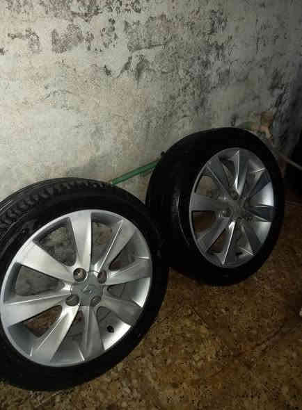 خمسه ويل كب للبيع تايرات نضيفه السعر ٢٥٠ بيهن مجال للإستفسار الاتصال ***********
