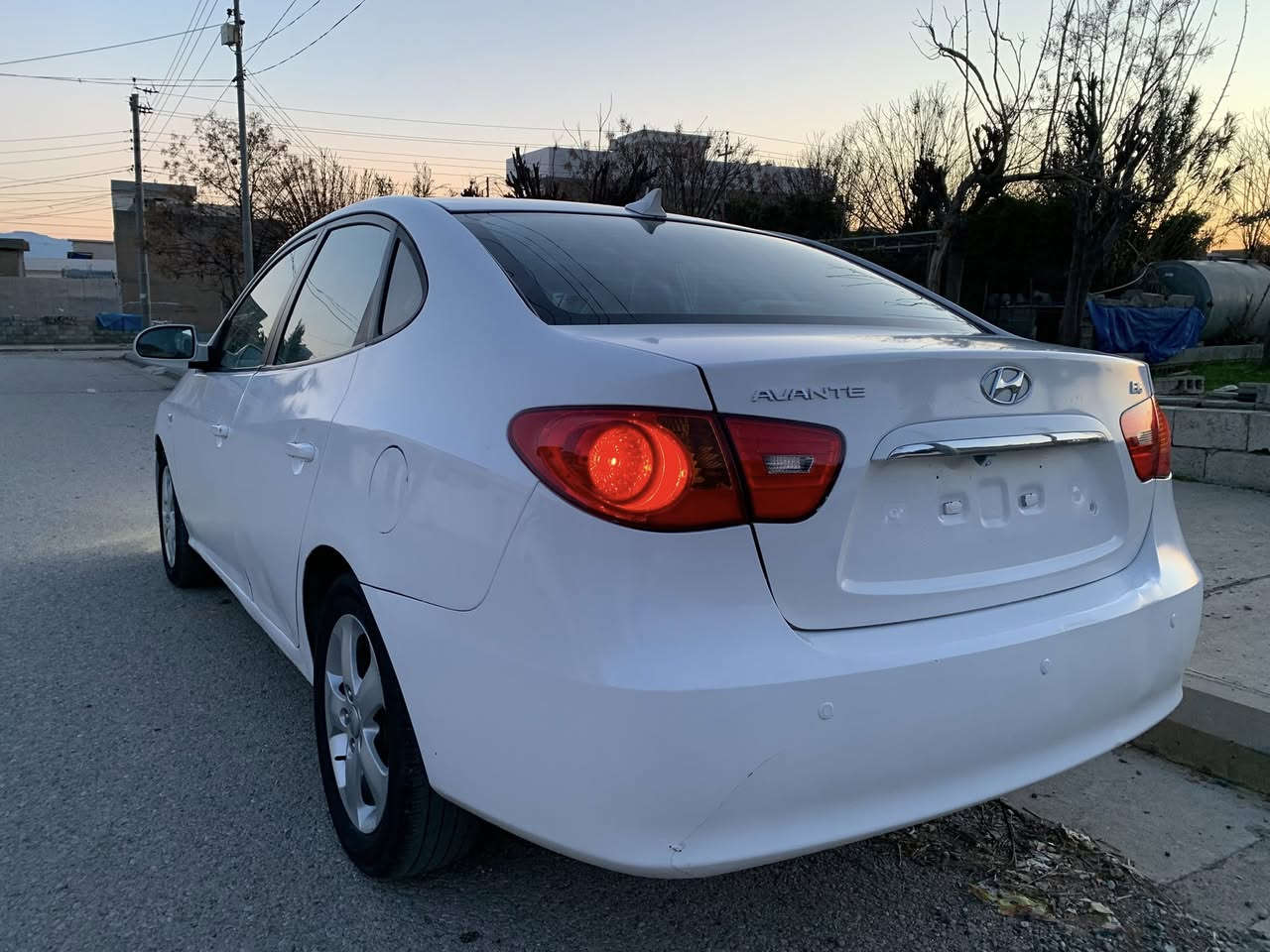 ئاڤانتی بڕاوە مۆدیل ٢٠٠٧ نمونە لە جوانی  ١٣٠ هەزار ڕۆیشتووە مەكینە بچووكی دكشن بەرز (مەرغووب) گێر ئۆتۆماتیك گێر و مەكینە بەشەرت سەقف و خایس و ڕزیووی بە شەرت چوار تایە و ویل گەورە سەیارەكە زۆر تووند و تۆڵە و هەر هەموو شتێكی بەستراوە و مەزبووتە 
ژمارە موبایل/  
***********
***********
ناونیشان ڕانیە 
تكایە ئەگەر موشتەری تەلەفۆن بكە یان لە مەسەنجەر نامە بنێرە
