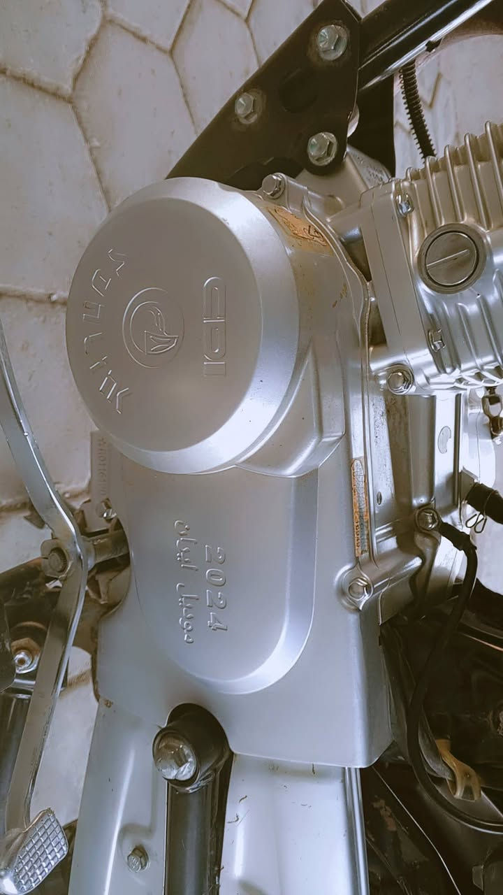 سلام عليكم دراجة للبيع موديل 24 كفاله عامه سعر خاص او تصال ع رقم *********** مكان واسط صويرة  شراي يشلع عيوني
