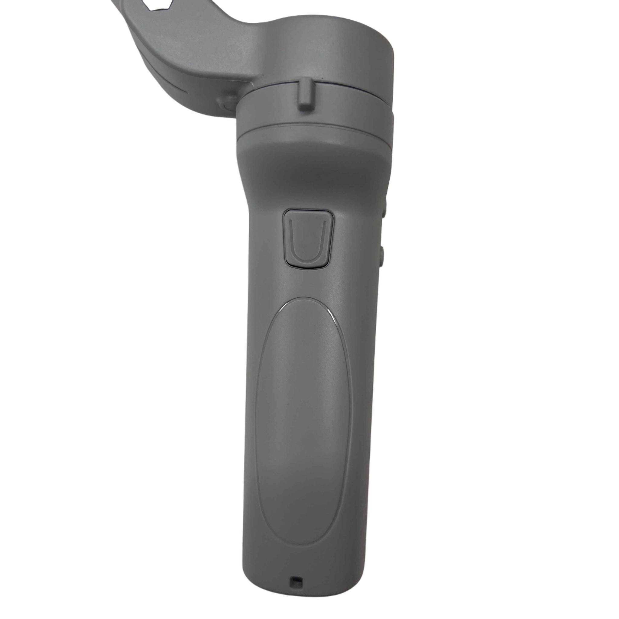 جيمبال موبايل F5 ثلاثي المحاور القابل للطي

• جيمبال موبايل ثلاثي المحاور (3-Axis) قابل للطي يمنحك تصوير أكثر ثباتًا وسهولة في الاستخدام.

• تصميم قابل للطي لسهولة الحمل والتخزين بدون أخذ مساحة كبيرة

• يدعم تتبع الوجه (Face Tracking) لتصوير تلقائي أثناء الحركة

• يحتوي على ميزة التقريب (Zoom Function) للتحكم بسهولة أثناء التصوير

• يدعم تصوير تايم لابس (Time Lapse) لالتقاط لقطات احترافية

• يعمل عبر تطبيق مخصص “Gimbal Play” من Google Play و App Store

• الموديل: F5
• نوع التثبيت: 3 محاور (3-Axis)
• زاوية الدوران (Roll): ‎-115° / 215°
• زاوية الإمالة (Pitch): ‎-55° / 55°
• زاوية الدوران الأفقي (Pan): ‎-165° / 165°
• وقت الشحن: 3 ساعات
• جهد الإدخال: 5V / 1A
• جهد التشغيل: 3.4V – 4.2V
• تيار التشغيل: 150mA – 3000mA
• وقت التشغيل: حتى 7 ساعات

• دعم حجم الهاتف:
 • العرض: 55 – 86 مم
 • السماكة: ≤ 12 مم بغداد, العراق


**إذا كنت صاحب هذا الإعلان وتريد حذفه لأي سبب، رجاءا أرسل رسالة إلى الدعم الفني**