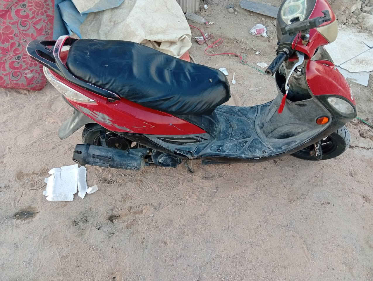 سلام عليكم دراجه جيفور كامكمو
للبيع دراجه نضيفه معنى الكلمه كفراتها كامله 
دراجه كامله من كلشي كهرابائيات كلوبات اشاير لايت امامي خلفي حساس بريك 
دراجه تشتغل الصبح نكره 
شغاله سلف وهندر 
المكان ناصريه مركز 
***********الاستفسار أكثر 
السعر 400 وبيه مجال حك الجيه خابرني وتدلل
