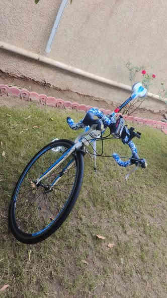 للبيع
دراجة رود ماركه
من شركت VIRTUOSO
سرعه     2 أمامي     8 خلفي
المنيوم بل كامل
سعر الدراجه 350 الف    *********** واتساب
                           *********** رصيد
