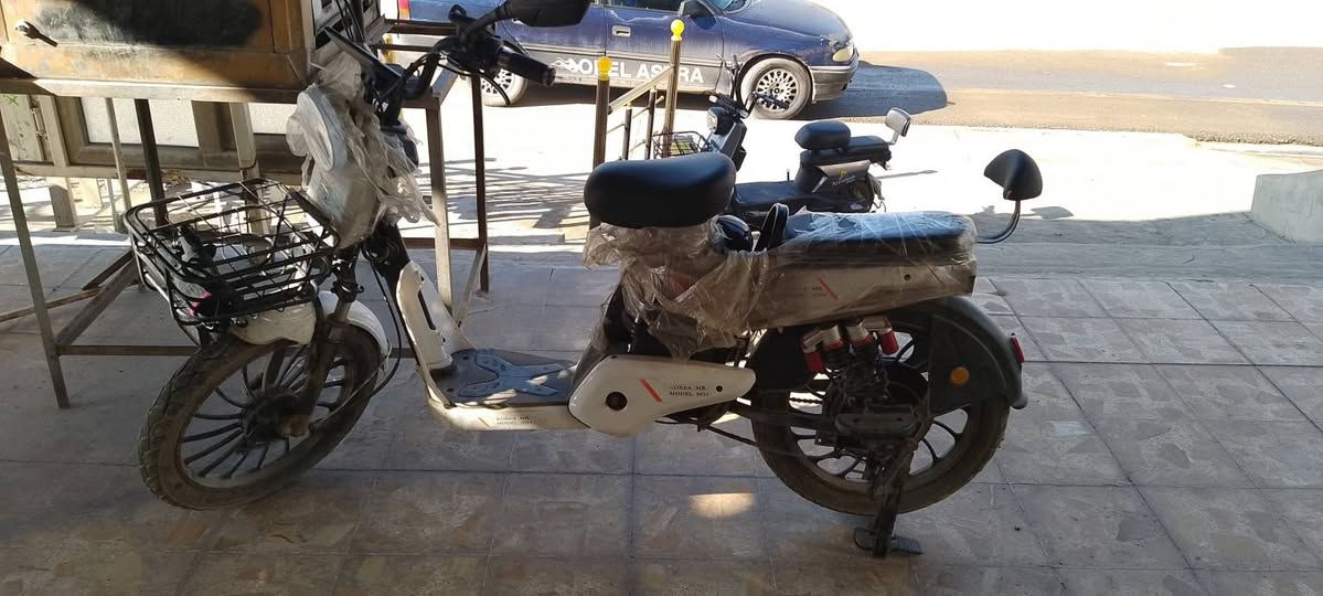 دراجه شحن كله شغال بس الاشاره الخلفيه اليسار تشتغل بس ضعيفه
بدون بطاريات 120 الف


**إذا كنت صاحب هذا الإعلان وتريد حذفه لأي سبب، رجاءا أرسل رسالة إلى الدعم الفني**