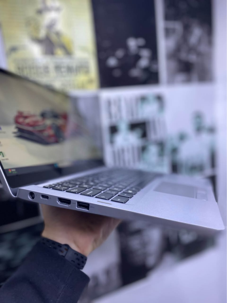 Dell latitude 5310
I5-10gen
Ram 8gb
Hard 512ssd
Touch 360
Win 111
Screen 13’3 أربيل, العراق


**إذا كنت صاحب هذا الإعلان وتريد حذفه لأي سبب، رجاءا أرسل رسالة إلى الدعم الفني**