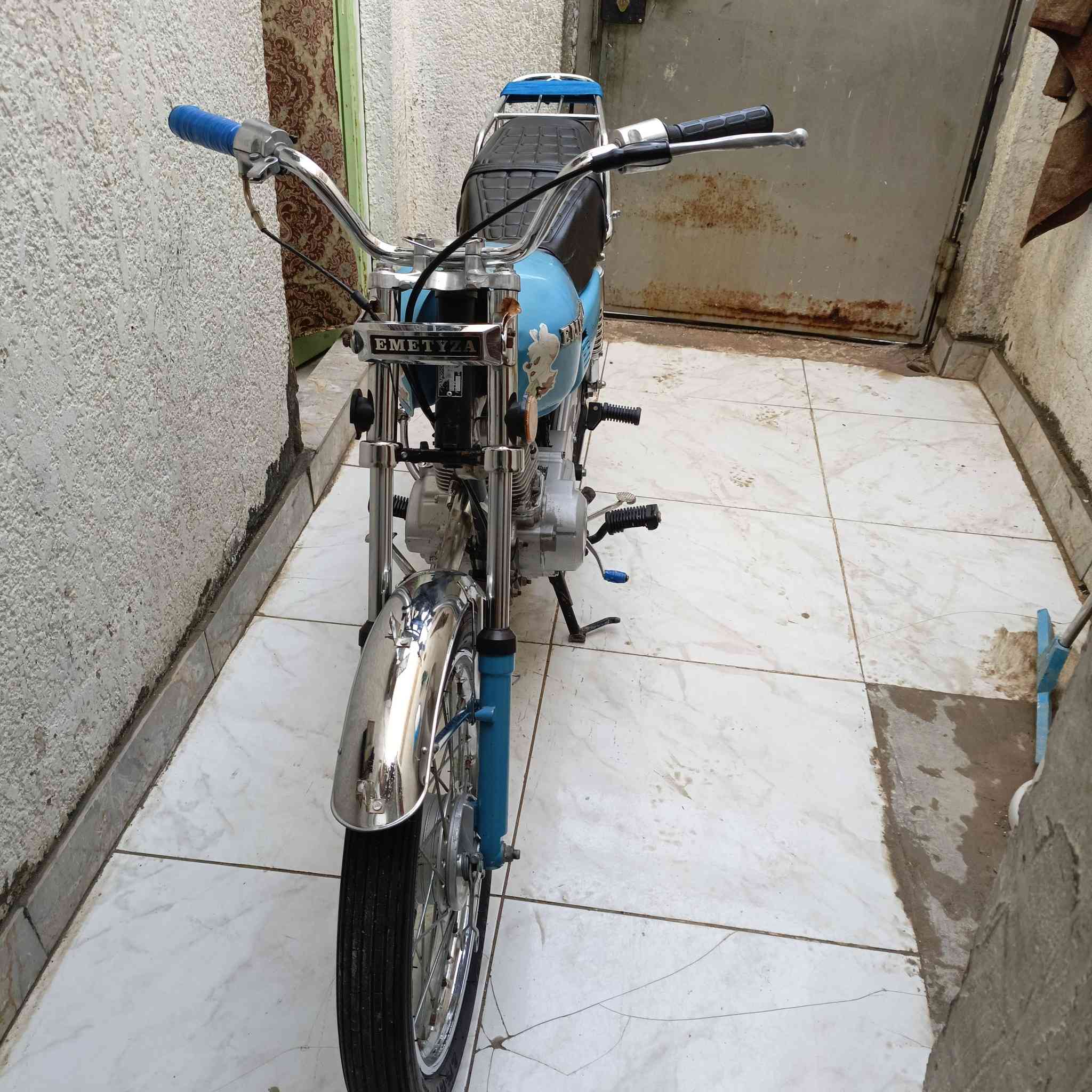 السلام عليكم دراجه 4كير موديل 2022 للبيع اصولي وكيله الجنابي  السعر800 وبيه مجال نامه امتياز الرقم ***********
