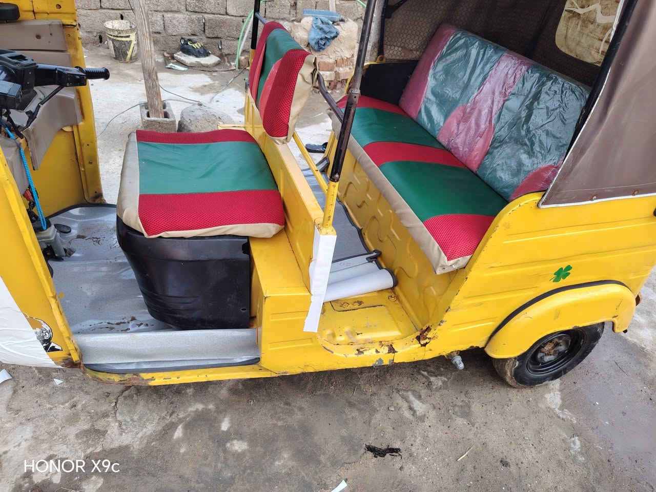 السلام عليكم تكتك للبيع رقم بصره مشروع وطني وين ماكان تندار سعره 4500


**إذا كنت صاحب هذا الإعلان وتريد حذفه لأي سبب، رجاءا أرسل رسالة إلى الدعم الفني**