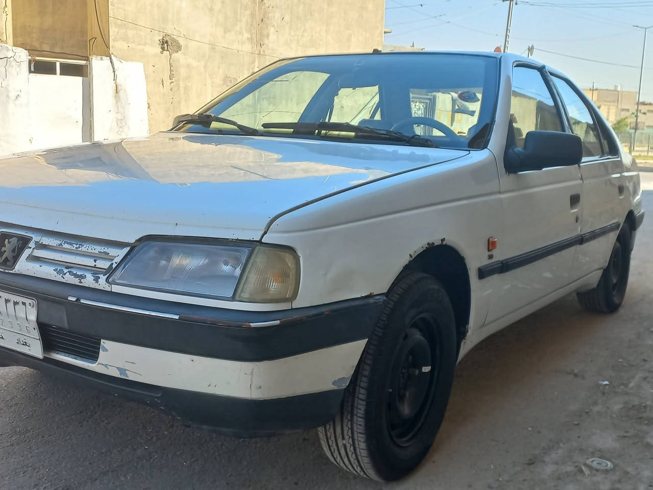 بيجو ٤٠٥ مكفوله من الصبغ والتبديل ابلاديه وجاهزه تبريد شغال تخم تاير جديد السعر ٢٧ قفل تحويل ثاني يوم مكاني بغداد الشعب ***********
