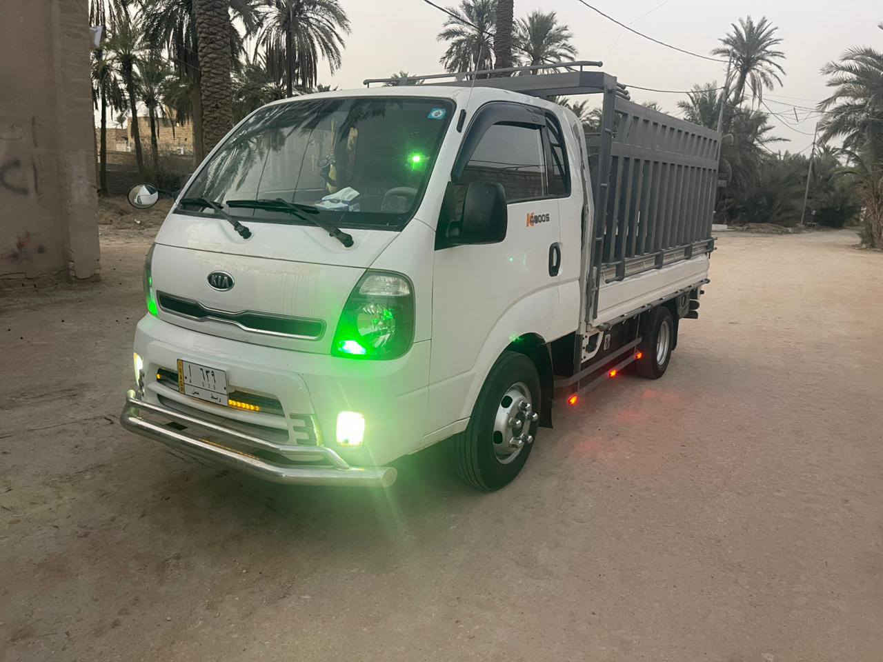 كيه فحل 2013 كفاله من الضربه سياره جاهزه تحويره  14 مكانه ناصريه سوق الشيوخ  السعر 115  رقم الموبايل ***********
