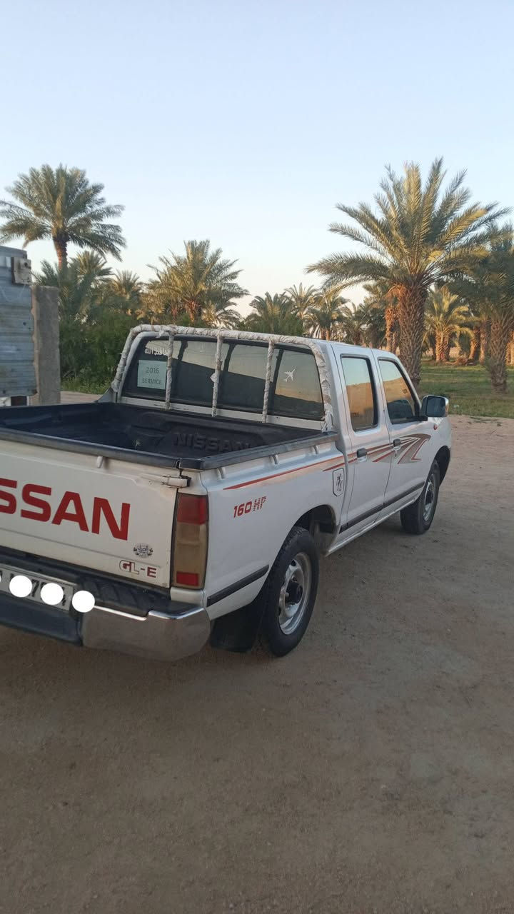 السلام عليكم للبيع بيكم نيسان موديل 2016 كفاله عامه من الضربه وصبغ ولتبديل ماعدا البارد  كير ومكينه خير من الله رقم مثنى دولي بسمي سنويه 28 السعر 158 وبيها مجال للشراي مكان السماوه  باقي التفاصيل التصال 《***********》 《***********》
