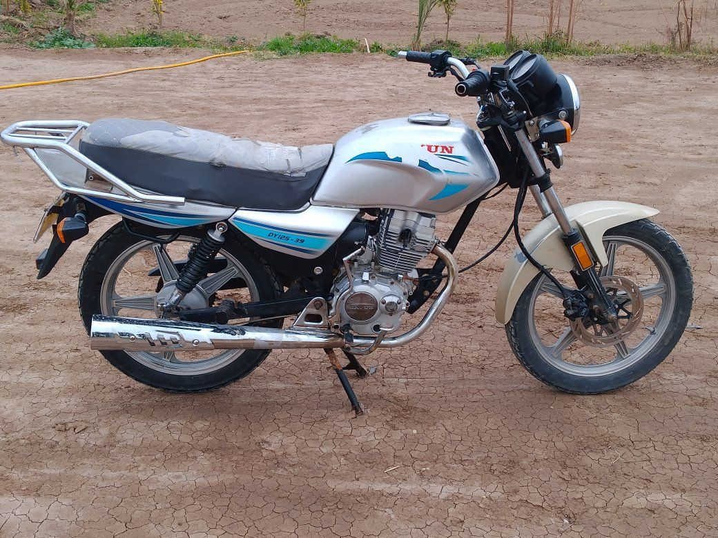 السلام عليكم دايون عضم رصاصي للبيع محرك مكفول اوراق سكنر مديل 21درجه حلو سعره 575وبيه مجال المكان حله ابو غرق


**إذا كنت صاحب هذا الإعلان وتريد حذفه لأي سبب، رجاءا أرسل رسالة إلى الدعم الفني**