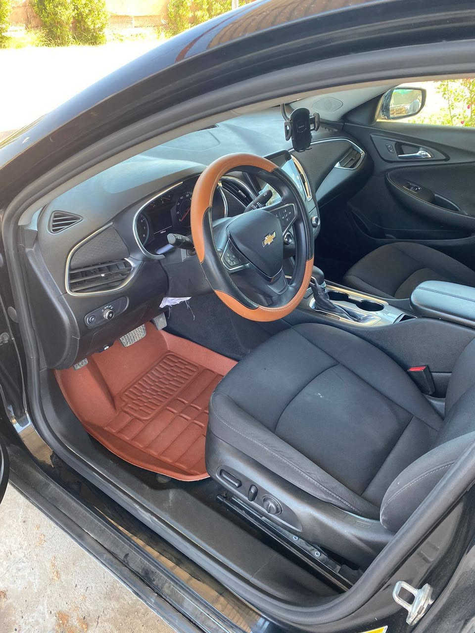 سلام عليكم ماليبو 2021 LT مواصفات
محرك 1500 تيربو 
تبديل بنيد وجاملغ 
وبيها حالوب خفيف

رقم اربيل 
السعر 130 $
بيها مجال 
العنوان بابل
رقم ***********
