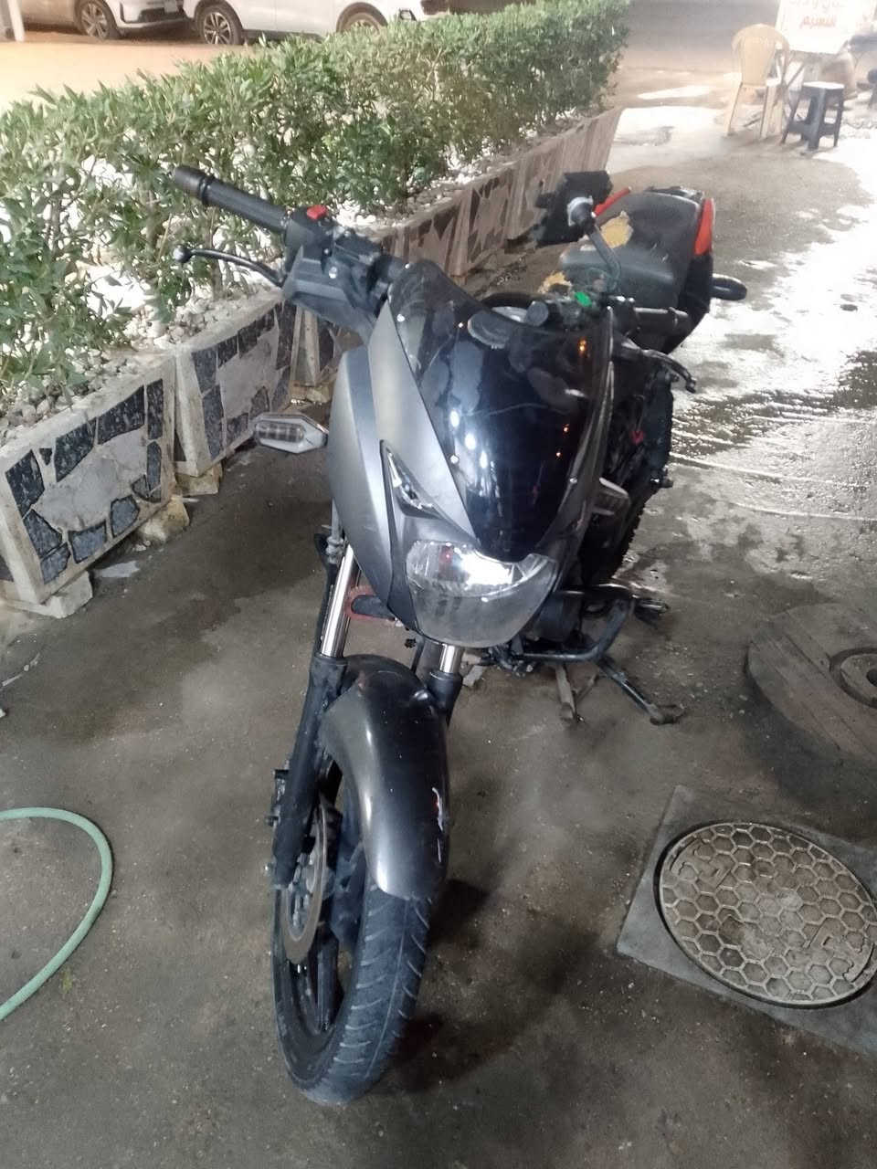 من رخصت الادمن بولسر موديل 2021
مرقمه بغداد انكليزي 
بيها تبخير فقد 
سعرها مليون و٣٥٠
مكاني بغداد حي الجهاد 
واتساب ***********
