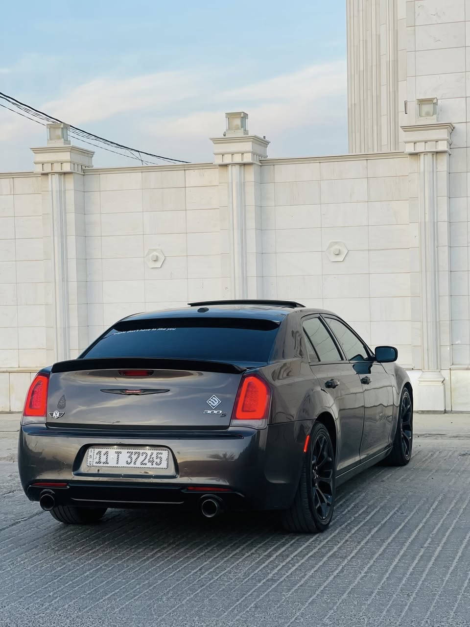 كرايسلر اوباما 2016/ 1/1 فول S
وارد امريكي  توو وويل  رقم بغداد تحويل نفس اليوم 

ماشية 137 
مواصفات فول كاملة + بانوراما + جلد
المواصفات الرئيسية:
٢ محرك 6 سلندر - 3600cc 
٢ كير 8 نمر - كير ماوس
٢ نظام وضعيات قيادة متعددة + سبورت
١ تشغيل بصمة + تشغيل عن بُعد
ستيرن كهرباء + شفتات ستيرن
٢ دركَة خياط
٢ سقف بانوراما
٢ مقاعد جلد
• مقاعد أمامية كهربائية•3
٢ قيادة ذاتية
٢ سنويه هزه براد كلها جديد
٢ مانع انزلاق
٢ كاميرات + شاشة كبيرة ٢
٢ زنون
٢ ستريتر كهرباء
دمّام بالصندوق
LTE 100.
السعر 183 بيها مجال للشراي 
حادثه جاملغ ايمن وكارت باب خلفي  
 للاستفسار :  العنوان النجف الاشرف قريه الغدير 
***********
