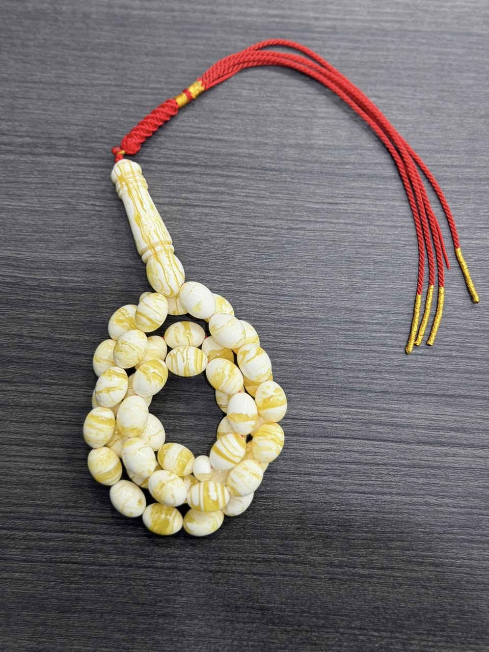 مستكه شبيه الكهرب🔥🤍
كصة كويتية و كصة بيض الحمام🩵
يوجد توصيل كافة محافضات العراق 
***********
