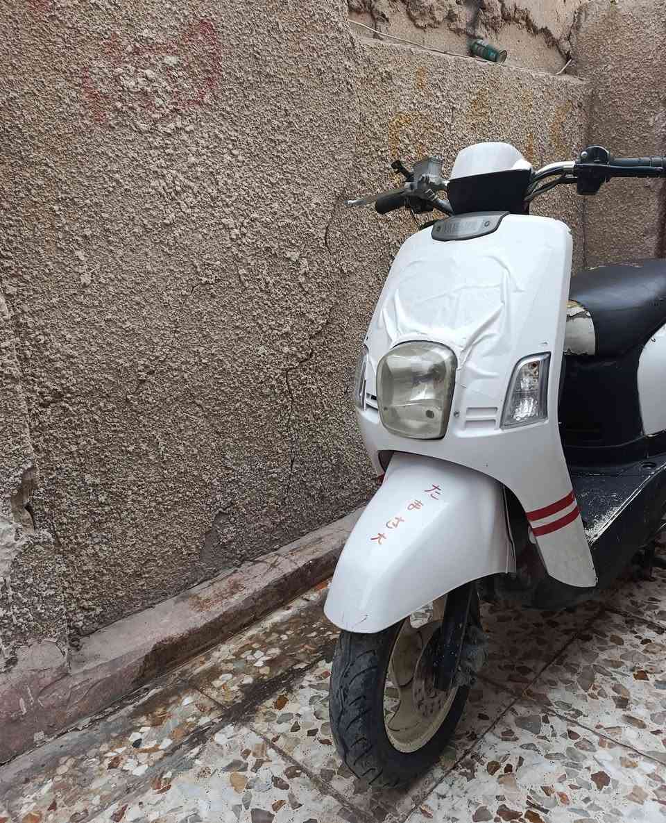 السلام عليكم 
بدون فلتر اكيد 😂🙌
دراجة . بوليس كابريتر ياباني 
الدراجة فوگ النضيفة 100%
دهنهة موتل 
الدراجة عليهة ادامة عامة 
دهن . قمچيات . فلتر شوتة. فلتر بانزين.دبل وكالة. تايرامامي
التزويد . يدات كوسو
 يدة ابريك عنبار كوسو 
صلنصة اف ام FM
الموقع بغداد رقم هاتف .***********
السعر خاص .
