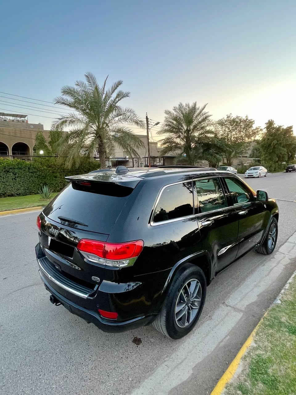 السلام عليكم
جيب ٢٠٢٠ اوفر لاند سته سلندر ..رقم بغداد الجديد 
السياره حيل حلوه ماشاء الله  ادامه كامله صدر امامي خلفي تايرات جدد موصفات الاوفر لاند المعروفه فول الفول بدون رادار
حادث السياره بسيط بارد حافه جاملغ وحافه البنيد
وهنا صار بيها تكحيل كارت مكانين 
مواصفاات السياره
١-بانوراما
٢-جنطه كهرباء
٣-خزن ميموري
٤-كشنات كهرباء + تدفئه+ تبريد+ الكشنات الخلفيه ٥-تدفئه
٦-تحكم استيرن كهرباء +تدفئه
٧-اطفاء ذاتي عند الوقوف
٨-دمام صندوك
٩-فور ويل
١٠-تشغيل عن بعد
١١-شفتات ستيرن
١٢-اشاير مري + مري قلاب + رادار تحذير + مري شفط
١٣-شاشه جبيره
١٤-جكات تحكم صعود ونزول
١٥-حساس خلفي
١٦-قطعتين تبريد
١٧-كشنات جلد اوف وايت
١٨-دخول ذكي+ ترحيب
كتلوكات السياره بعدها وياها 
مكينه والكير مكفولات من الفتح 
مكان السياره بغداد حي الجامعه 
سعر مناسب ٢٢٧ 
مكان السياره بغداد حي الجامعه. 
للاستفسار ***********
