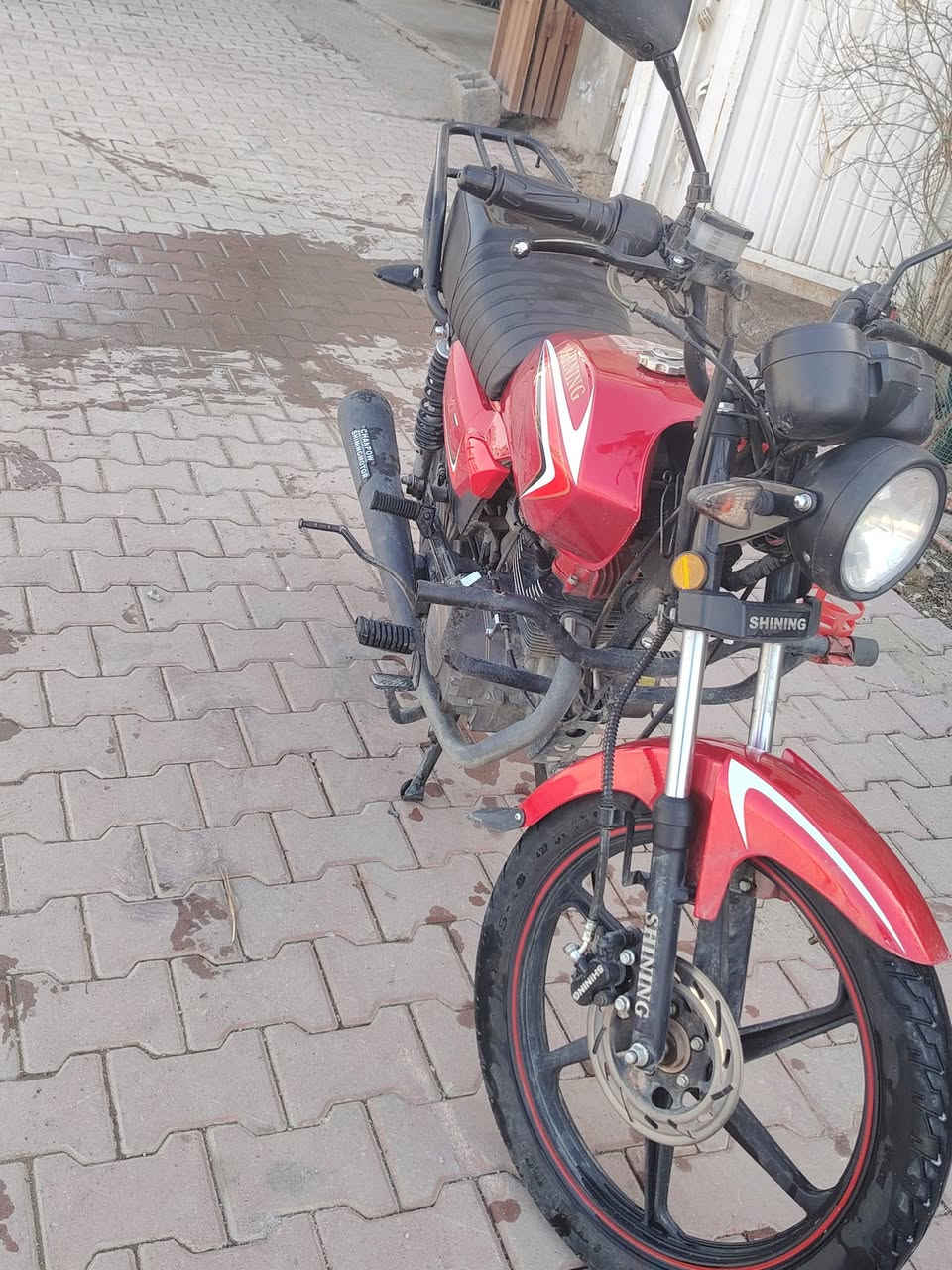 ماطور للبيع موديل 23
ماشي 24 الف
 سعره 675وبي مجال بصيط
***********
