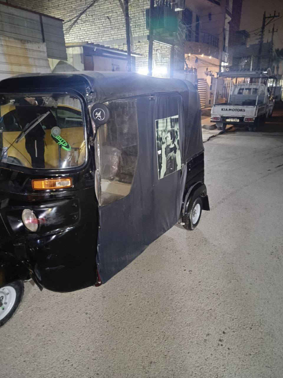 السلام عليكم تكتك 2016محسوبه على 2017 محرك مال 20لاتنقيص ولاتبخير تخم تايرات جديد تكتك كامله ما بيه نقص كبل لشارع صاعده هزه باقي سنويه ولوحات السعر 4ملاين وبيه مجال *********** بي واتساب والخاص مفتوح
