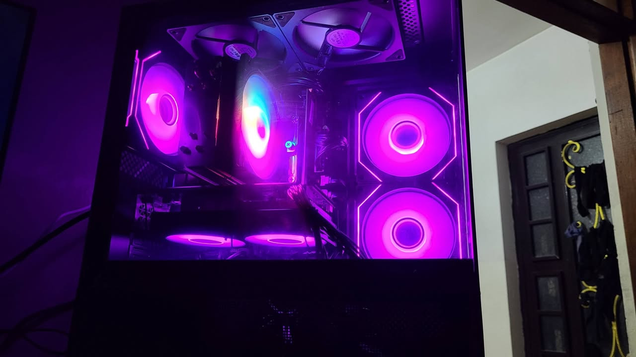 السلام عليكم ❤️

تجميعة مرتبة للبيع المواصفات 💚 :

CPU : Xeon E5 2650 V4 New
12Cores / 24Thread

M.B X99 DDR4 New

Cooler Mass 120ML RGB New

RAM 16GB DDR4 Samsung (8×2)

GPU : RX 580 8GB 2FANS RGB

Storage : SSD 128GB New + HDD 500GB WD Health 100%

PSU 550W FSP HV Pro 80% Plus New

CASE Glass + 5FANS RGB New
كيس زجاج وبيه رمونت وتحكم كامل بRGB 

أغلب القطع جديدة 💜

السعر 420 ألف ❌️
السعر 400 ألف ❌️

السعر 370 ألف ثابت 🌠

كارت شاشة للبيع :

RX 6900 XT 16GB XFX Merc 319 Gaming OC

مستخدم نظيف وبيه ضمان السعر 550 ألف 🌷

معالج للبيع I5 8500 ⚡️

ادائه بقوة معالج I5 Th9 السعر 50 ألف
وللي يريد بورد جيل تاسع وثامن موجود جديد ب75 ألف

UPS 1500VA High Power 🔋 
ماركة زينة ب45 ألف بطارية نظيفة 🌠

شاشات متوفر بكل الأنواع والأحجام

وتجميعات بالوصف كذالك ❤️⚡️💯

مكاني موصل متوفر توصيل لجميع المحافظات ❤️

للتواصل : ***********
