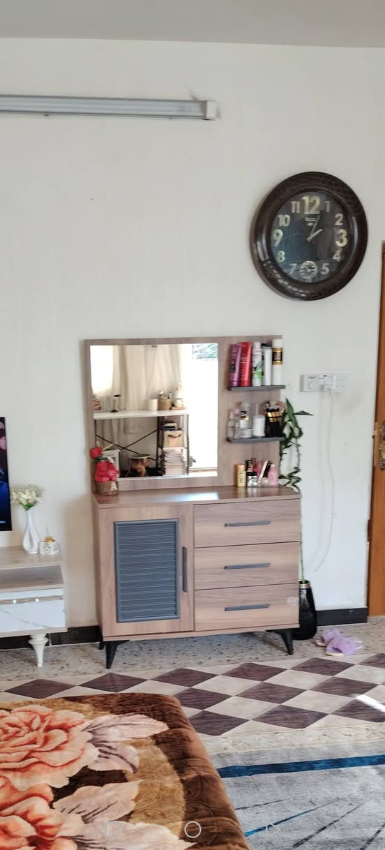 غرفة تركية للبيع  الكنتور يحتاج نرمايد ونقص  كومدي جرباية السعر425 مكاني بغداد السريدات بيها مجال بسيط


**إذا كنت صاحب هذا الإعلان وتريد حذفه لأي سبب، رجاءا أرسل رسالة إلى الدعم الفني**