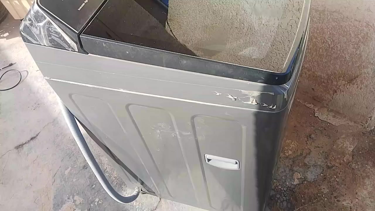 سلام عليكم
غساله للبيع اوتوماتيك 
جديده مستخدم شهر واحد 
سعره 450 مكاني ابو غريب خان ضاري رقم ***********
