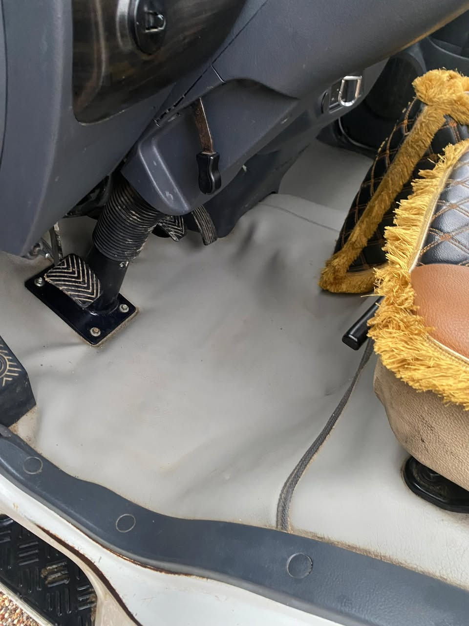 السلام عليكم 
للبيع كيا بنكو موديل 2020
سياره حلوه وجاهزه 
رقم بصره انكليزي 
مكانها البصره الزبير 
سعر 122 وبيها مجال قليل 
للاستفسار اكثر اتصل 
***********
