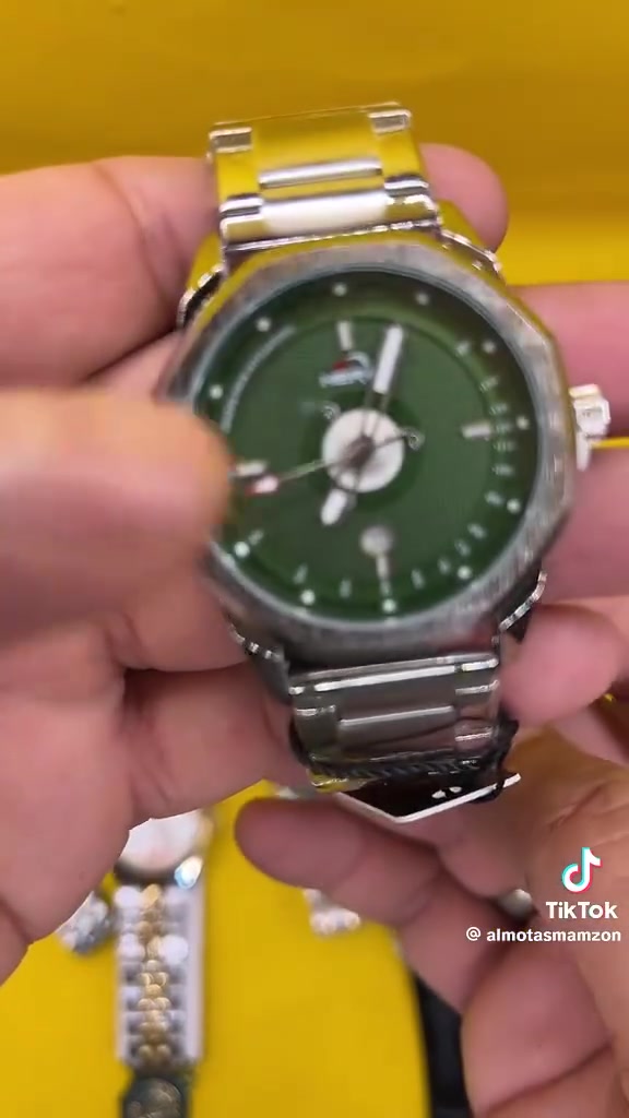 شلعه ساعات ⌚⌚⌚
السعر 75 الف


**إذا كنت صاحب هذا الإعلان وتريد حذفه لأي سبب، رجاءا أرسل رسالة إلى الدعم الفني**
