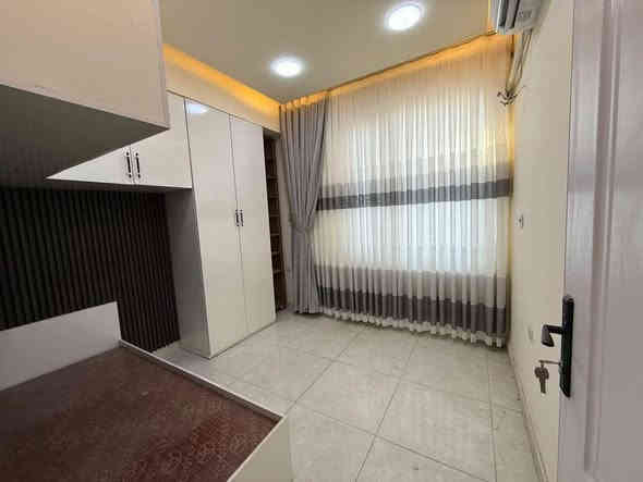 للايجار_في_السيدية
شقة في (مجمع المحبه) نضيفه جداً 
(للعوائل فقط)
تحتوي على :- (مؤثثه اثاث بالكامل) 
مساحه 103 متر 
صالة _مطبخ _ غرفتين نوم _ بارك مجاني _ مصعد 24 ساعه _ خدمات صحيه 
سعر الايجار:- مليون و250 

للاستفسار (متوفر واتس اب) :***********
الكوخ للتطوير العقاري
