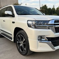 للبيع لاند كروز موديل 21 بحريني 6 سلندر ماشيه 70 الف السياره باسمي رقم...