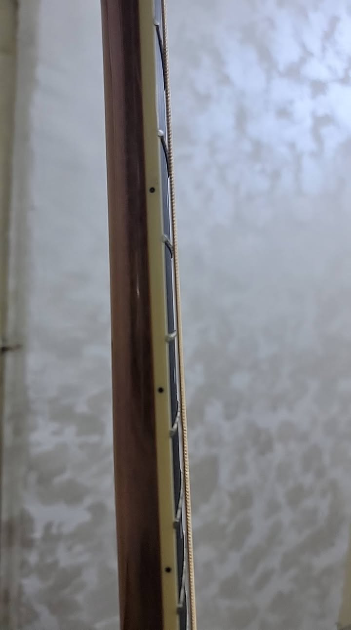 متوفر كيتار تايستي اكوستك

٢٠ فريت

روز وود فنكر بورد

اوتار ديداريو

لون صاجي
ارتفاع الأكشن ٢ ملم
كيرف احترافي
امتياز ياباني
جسر اوتار خشب مو بلاستك
تريد سماع صونه خاص

The beatles guard

يجي وياه ريش واوتار بدون حقيبة

السعر ١٥٠ الف فقط جديد


**إذا كنت صاحب هذا الإعلان وتريد حذفه لأي سبب، رجاءا أرسل رسالة إلى الدعم الفني**