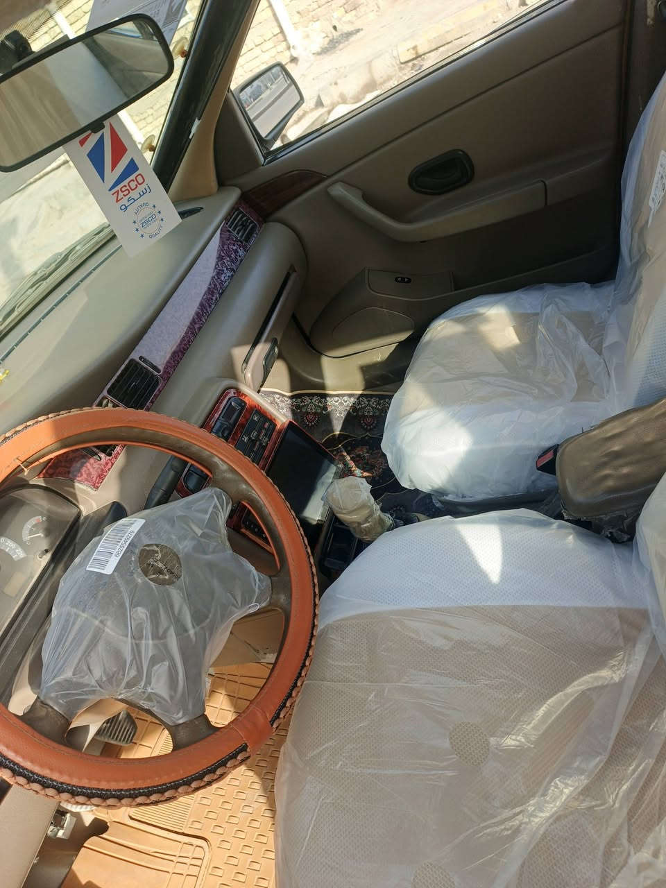 شباب سياره سمند موديل 2011 سياره السعر 27 وبيه مجال قليل لشراي المكان العماره رقم ***********
