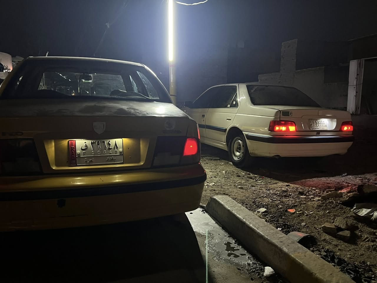 سمند مديل ٢٠١١ اللبيع نضيفه و محوره كورله ١٦٠٠ رقم بغداد الماني بسمي  تحويل ثاني يوم تبريد شغال بيه تلحيضات بصيطه اكو جراد بصيط عل جنطه سعر  ٣٥وبيه مجال حك الجيه مكان بغداد جسر ديالى القديم 
***********
