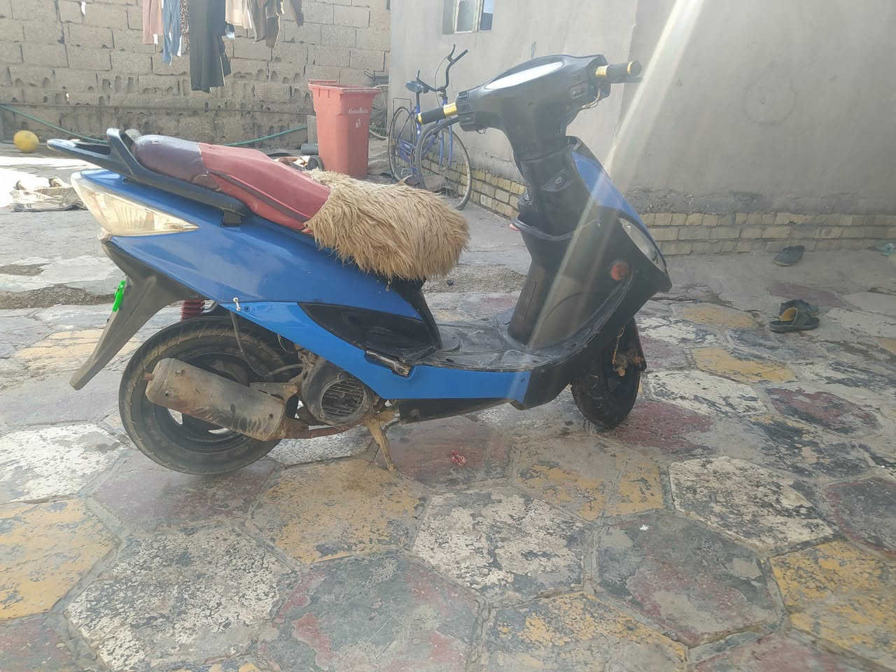 السلام عليكم دراجه جي فور كامكو للبيع دراجه جاهزه كهربائيات كلهه شغاله مجفته تجفيت حاويه مكان ذي قار الرفاعي السعر 300وبيهه مجال قليل للأستفسار على الرقم *********** الرقم بي واتساب .
