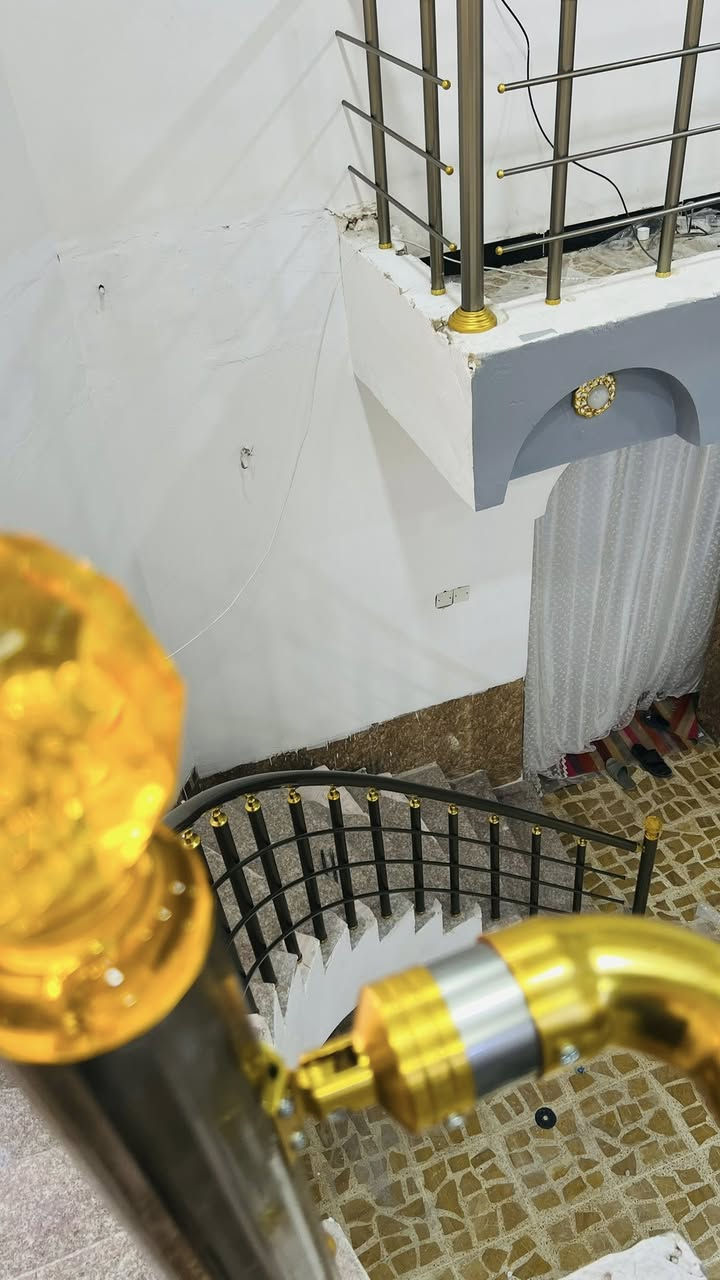 أعمالنا مستمرة ومتواصلة 😊⚒️🏠
جانب من أعمالنا  في صلاح الدين/ البيجي ومبروك لأصحاب الدار🌹

تم تجهيز المنزل بمحجر درج  بوري مدور مواد تركية💯💯
❎السعر مناسب جداً
❎يتميز بالمتانة
❎مقاومة عالية ضد الصدأ

متوفر لدينا كل أنواع المحجرات بكافة الألوان والأشكال 
مربع ودائري وكذلك الجام والملكي
دقة وضمان في العمل والمواد
الأسعار مناسبة جداً وتنافسية. وبنظامي القسط والنقد
شعارنا الدقة والأتقان في العمل💪

للأستفسار
*********** 
 *********** واتساب
