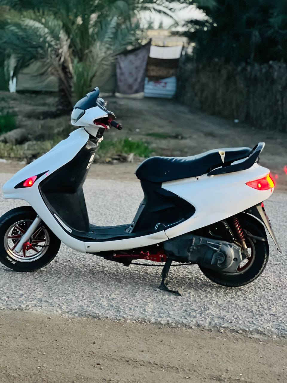 سلام عليكم
دراجه فراشه مامفتوحه 
مكينه ماكس
مزوده
ويل رياضي
شيال رياضي 
يدات رياضي 
دراجه جاهزه مانقصه اي شي السعر 550
الاتصال ع الرقم
***********
