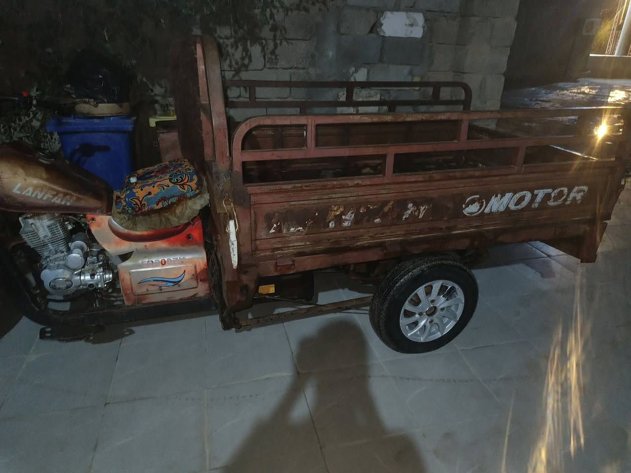 سلام عليكم ستوته للبيع ليفان مديل 12 أوراق أصولي ستوته توه معمره مكينه مجفته كلش حلوا ستوته كلشي جديد بيه تايرات جدد سعر 850 مكاني بصره كرمت علي أبو صخير شراي بيه خير ويدلل رقمي ***********بيه واتساب
