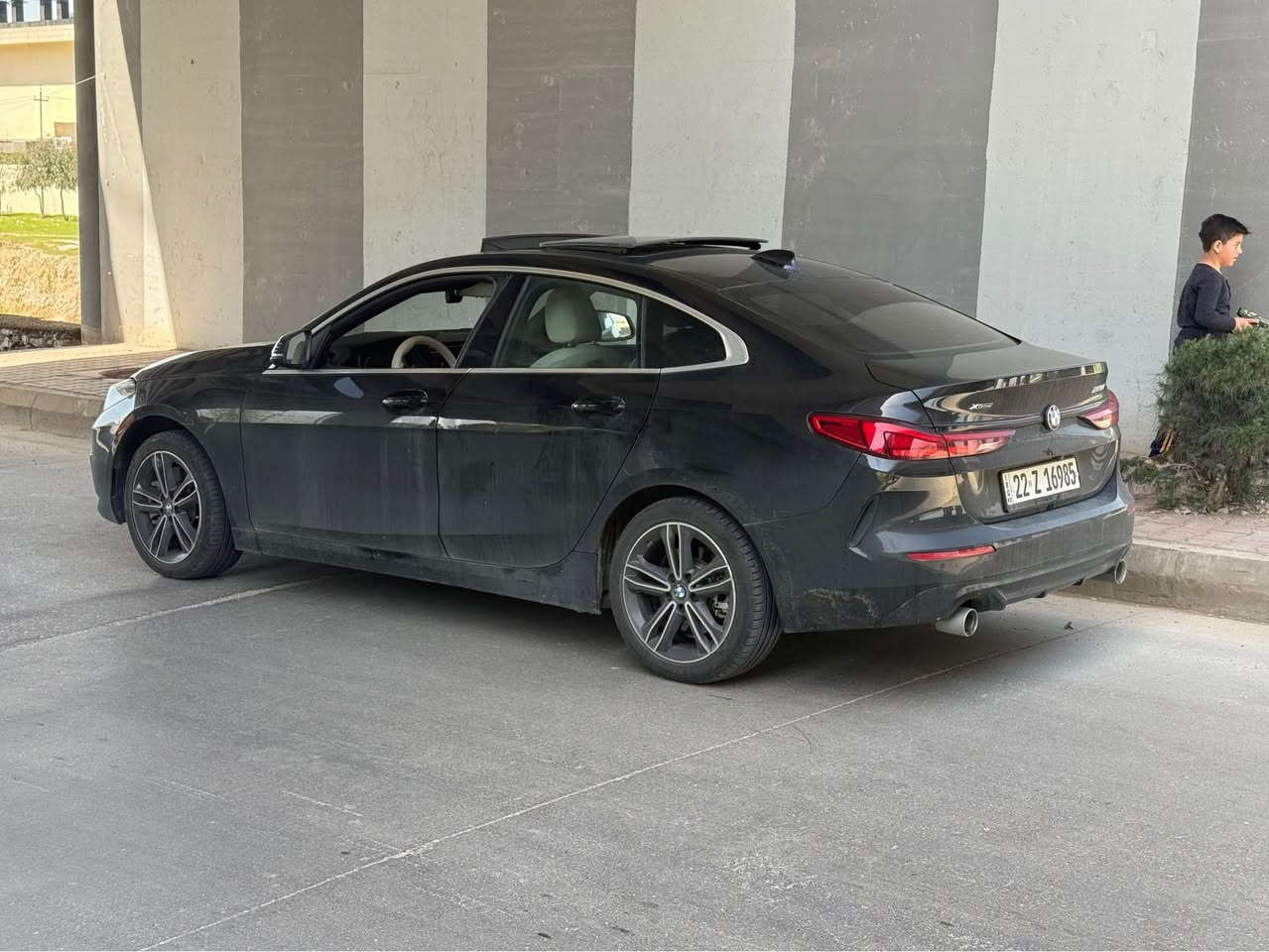 bmw 228i xdrive awd sport 2022 
qapat qapat mwasafat 

makina 20 turbo
be boyax
20 hazar mile roshtwa 
naw zard 
swkan hitar
kwshn sardw garm
kushn xazn 
radari peshw dwa 
camera 360 
radar 360
hasa har chwar la 
camera peshw dwa 
tabrid dw zon 
6 mod lexwrin
shashaw gech alktroni 
panorama
layt w backlait led 
layt alqaw 7araka 
awena radar w karabay w ashxawe 

wala hata mwasafat baskay tawaw nabe 
rasmi da3mw darw bardim danawa 

aribag taqiwaw danrawatawa yak 250 masrafy tya nya ger w makinaw darw bard ba shart 

sanawi hamwi ta 2030 tazaya 

nrxakashi 2 daftar w majaleki kam 
*********** 
shwen slemani السليمانية, العراق
