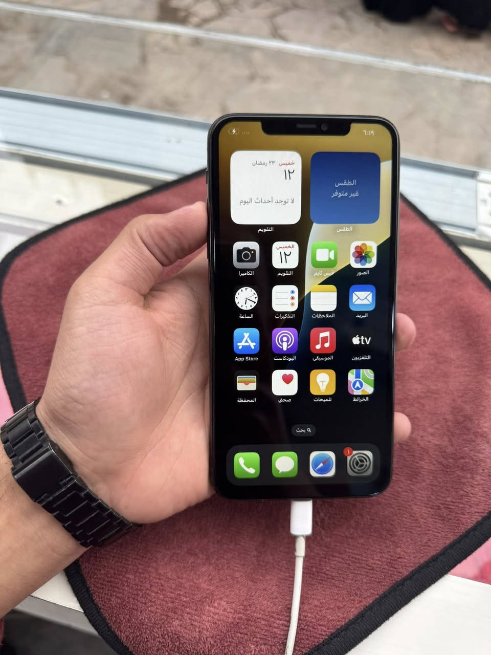 ايفون 11 برو ماكس ذاكرة ٢٥٦ بطارية ٧٤ كله شغال مكاني نجف سعرة 235 ألف
***********
