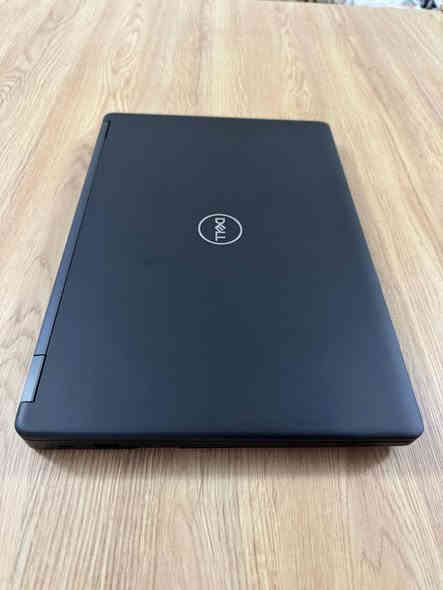 السلام عليكم 
لابتوب Dell latitude 5491سلم حديثة فئة H القوية للبرامج الهندسية والتصميم والالعاب 

مواصفاتها

Core i5 8300H كور اي فايف جيل ثامن فئة H اقوى فئة

الرام 8 كيكا ddr4 

هارد ssd nvme m.2 256 كيكا

كارت الشاشة intel (4كيكا)

حجم الشاشة 14.1 

حواف رفيعة

Windows 10 اصلي وتدعم 11

كيبورد عربي انكليزي 

تحتوي على منفذ تايب سي وHDMI

لابتوب نضيفة كلش وتشغلك كافة البرامج القوية والهندسية اوتوكاد ماتلاب وغيرها 

مكاني بغداد الاسكان قرب مستشفى الطفل

السعر 250الف قفل بدون عملة رجاءا ***********
