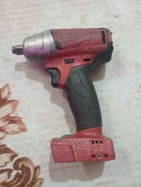 دريل ميلواكي • يشتغل • محتاج فحم