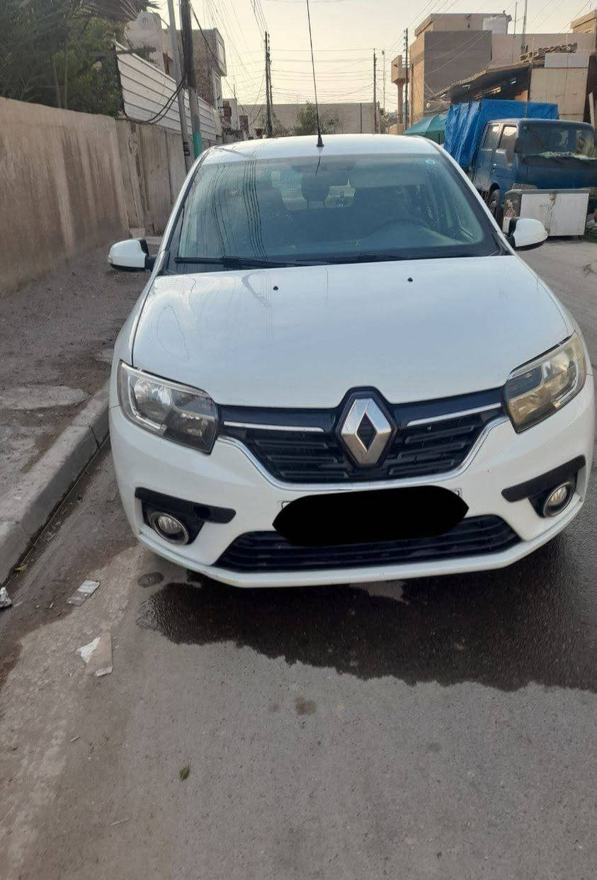 سيارة رينو سمبل
موديل ٢٠٢٠
كير اوتوماتيك 
سيارة حرة  رقم انكليزي  بغداد   بأسمي وتحويل ثاني يوم

تبريد شغال

سعر80   وبيها مجال

للاتصال ***********
