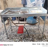 للبيع غراض مطعم بلديات  السعر خاص  07713258407