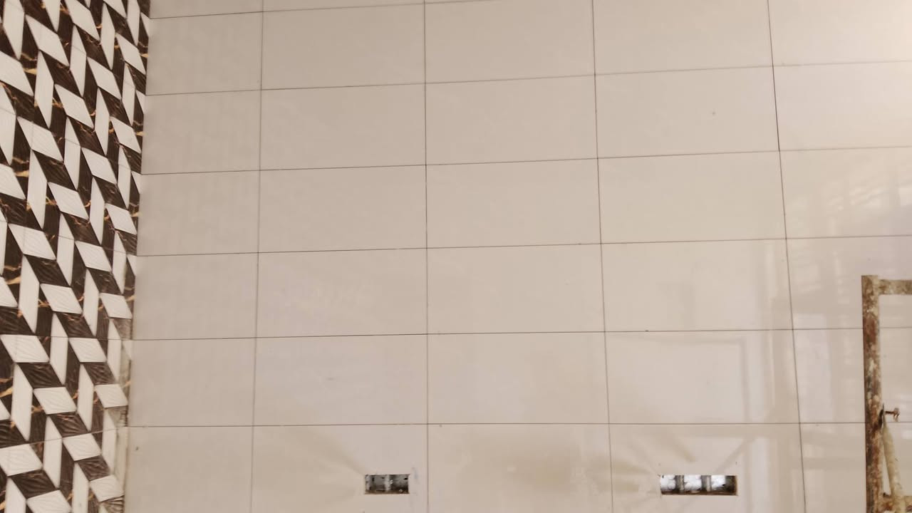 شغل سيراميك درجه اولى الي عنده شغل يتفضل خاص او يتصل على الرقم ***********
